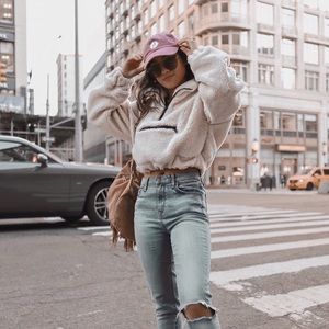 Meet your Posher, Kit